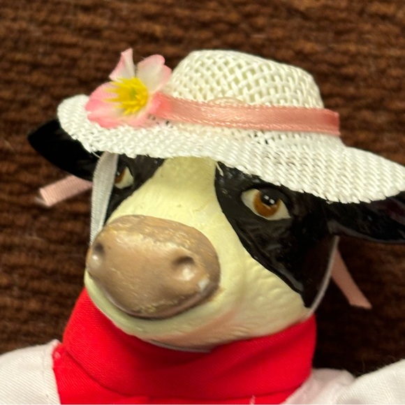 New Vintage Cow Dolls Ceramic Polyresin Cow Milk Maid Ladies 1990’s Set of 3 - Picture 3 of 8